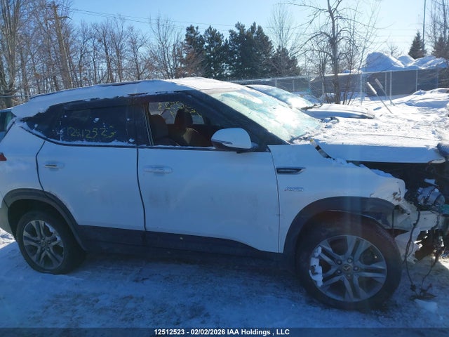 KNDEPCAA2M7051054 KIA Seltos