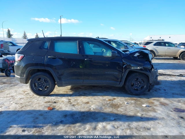 3C4NJCAB7JT117941 Jeep Compass Sport