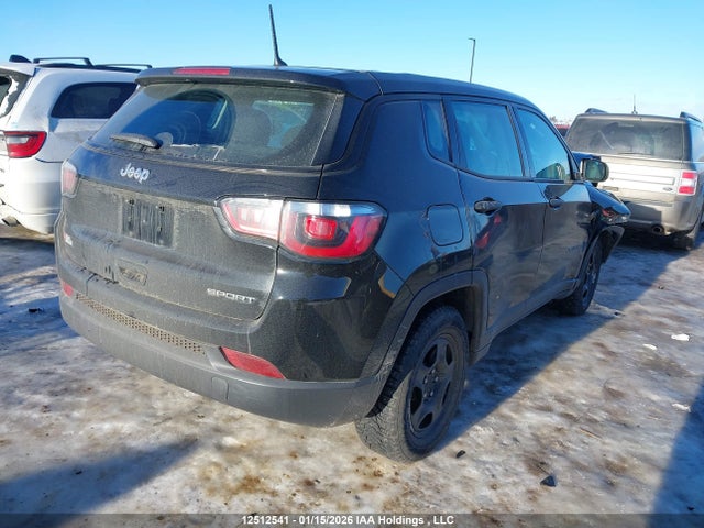 3C4NJCAB7JT117941 Jeep Compass Sport