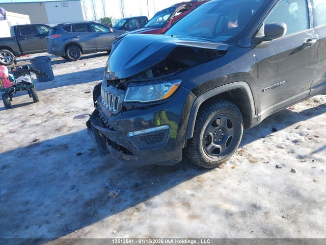 3C4NJCAB7JT117941 Jeep Compass Sport