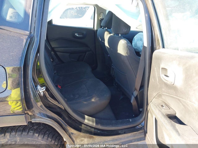 3C4NJCAB7JT117941 Jeep Compass Sport