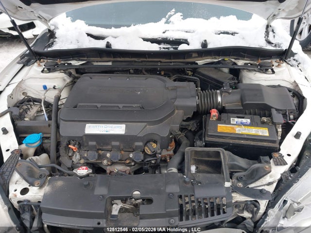 1HGCR3F98EA801661 Honda Accord Touring