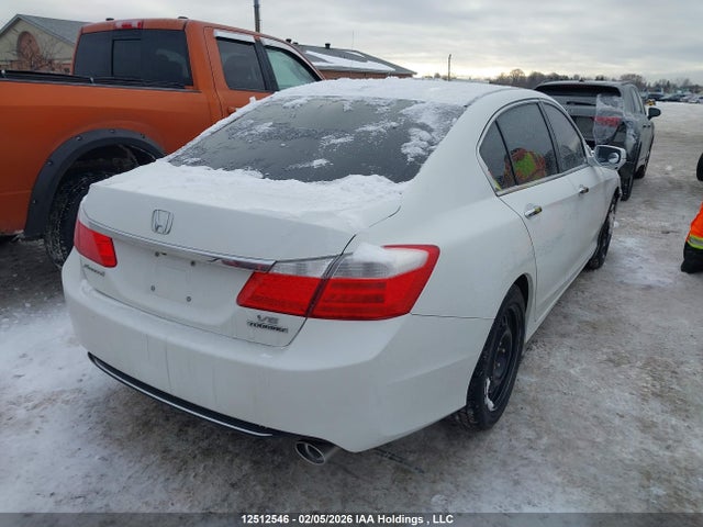 1HGCR3F98EA801661 Honda Accord Touring
