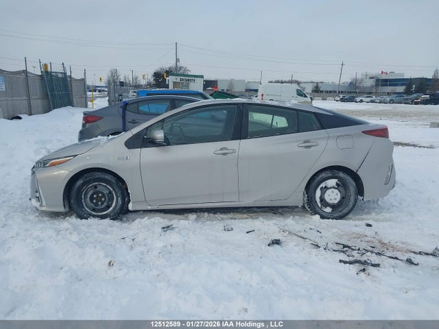 JTDKAMFP1N3198112 Toyota Prius Prime Upgrade