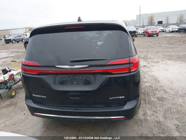 Chrysler Pacifica Limited 2026 2C4RC1GGXTR213717 Image 17