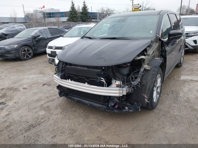 Chrysler Pacifica Limited 2026 2C4RC1GGXTR213717 Image 6