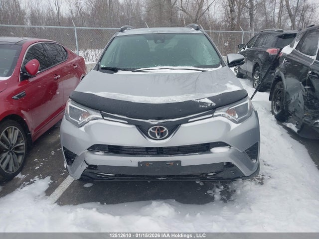 Toyota RAV4 LE 2018 2T3BFREV4JW697735 Image 13