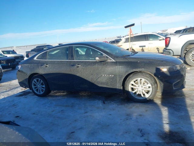 1G1ZD5ST0JF113647 Chevrolet MALIBU LT