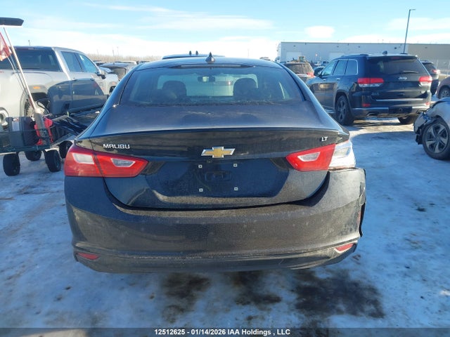1G1ZD5ST0JF113647 Chevrolet MALIBU LT