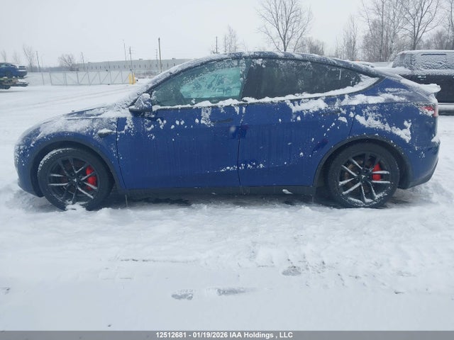 Продажа на аукционе авто 2023 Tesla Model Y Performance, vin: LRWYGDEF5PC967700, номер лота: 12512681