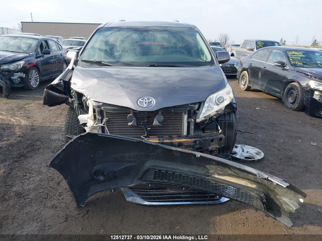 Aukcja sprzedaży 2015 Toyota Sienna Le V6, vin: 5TDKK3DC7FS627745, numer aukcji: 12512737