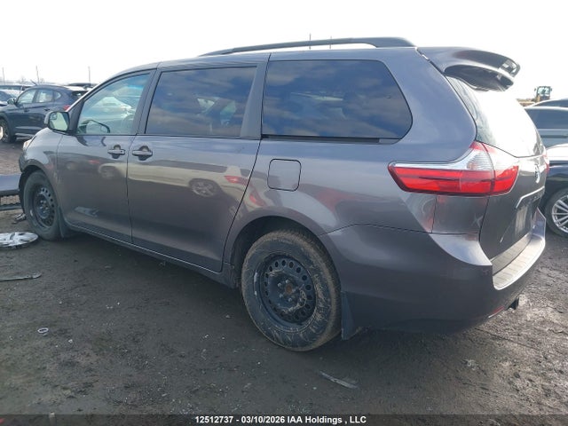 Aukcja sprzedaży 2015 Toyota Sienna Le V6, vin: 5TDKK3DC7FS627745, numer aukcji: 12512737