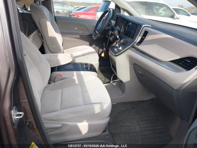 Aukcja sprzedaży 2015 Toyota Sienna Le V6, vin: 5TDKK3DC7FS627745, numer aukcji: 12512737