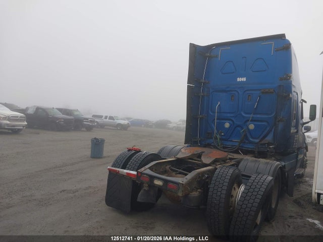 3AKJHHDR1JSHW1673 Freightliner Cascadia 126