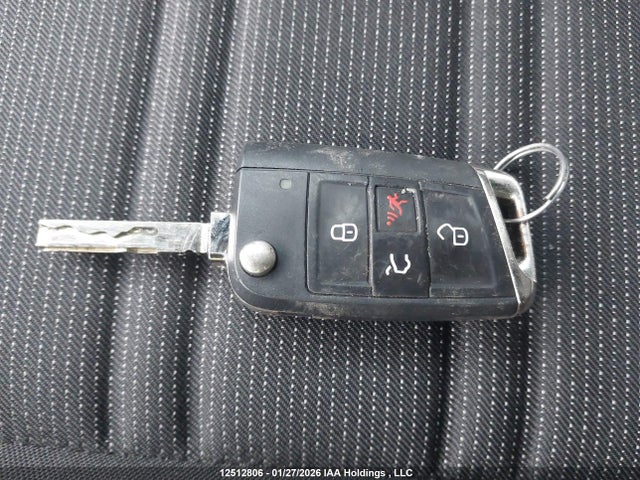 3VVFB7AX4RM023043 Volkswagen TIGUAN S
