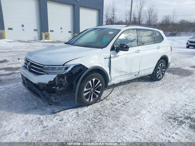 3VVFB7AX4RM023043 Volkswagen TIGUAN S