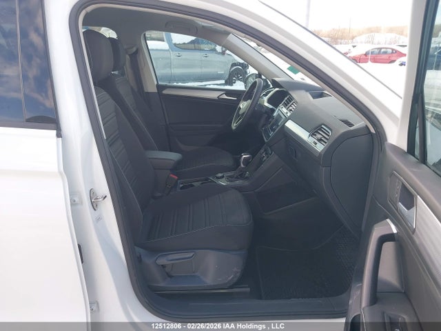 3VVFB7AX4RM023043 Volkswagen TIGUAN S