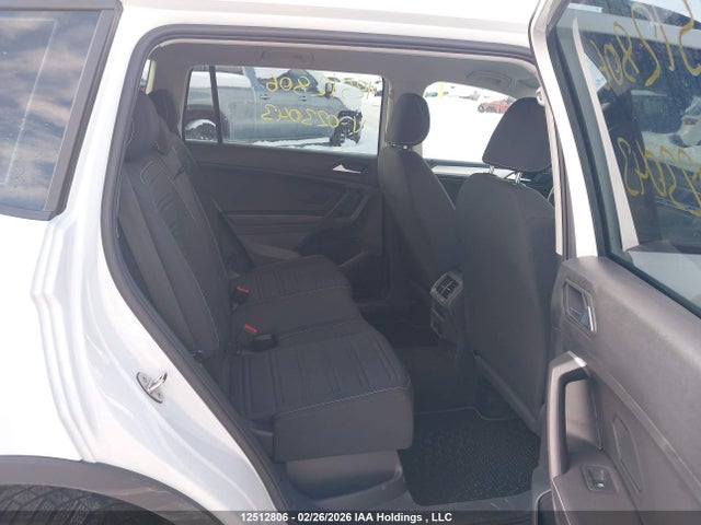 3VVFB7AX4RM023043 Volkswagen TIGUAN S