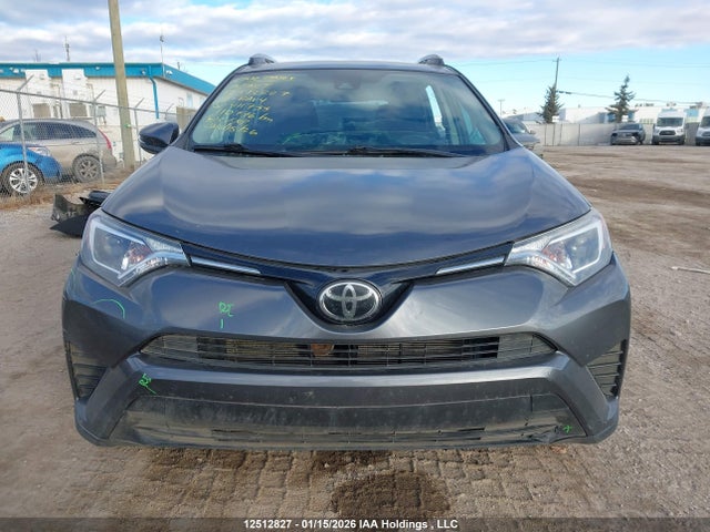 Toyota RAV4 LE 2018 2T3BFREV2JW811733 Image 13