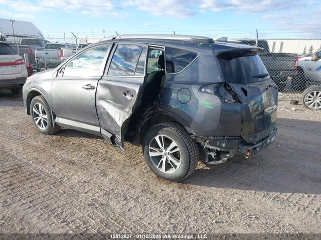Toyota RAV4 LE 2018 2T3BFREV2JW811733 Image 3