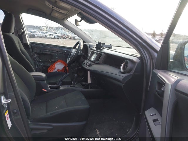 Toyota RAV4 LE 2018 2T3BFREV2JW811733 Image 5