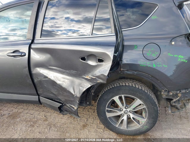 Toyota RAV4 LE 2018 2T3BFREV2JW811733 Image 6