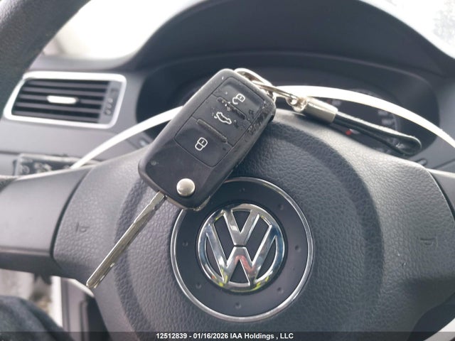 2014 Volkswagen Jetta 2.0l Trendline+ მანქანა იყიდება აუქციონზე, vin: 3VW2K7AJ4EM408893, აუქციონის ნომერი: 12512839
