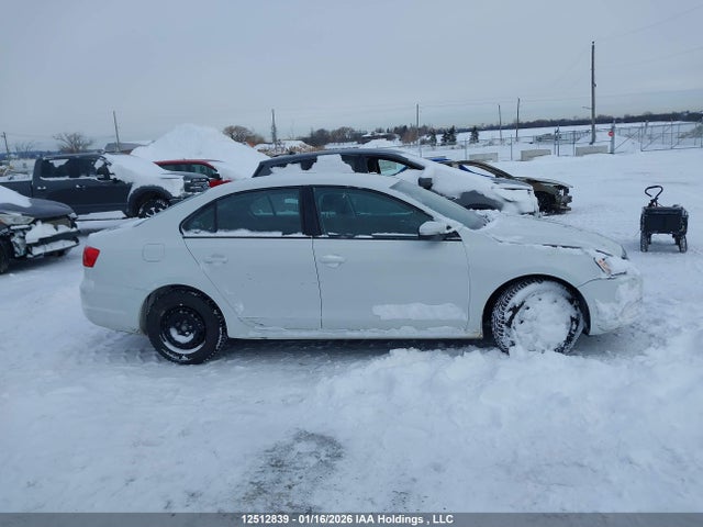 2014 Volkswagen Jetta 2.0l Trendline+ მანქანა იყიდება აუქციონზე, vin: 3VW2K7AJ4EM408893, აუქციონის ნომერი: 12512839