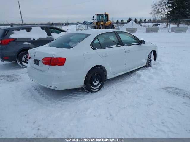 2014 Volkswagen Jetta 2.0l Trendline+ მანქანა იყიდება აუქციონზე, vin: 3VW2K7AJ4EM408893, აუქციონის ნომერი: 12512839