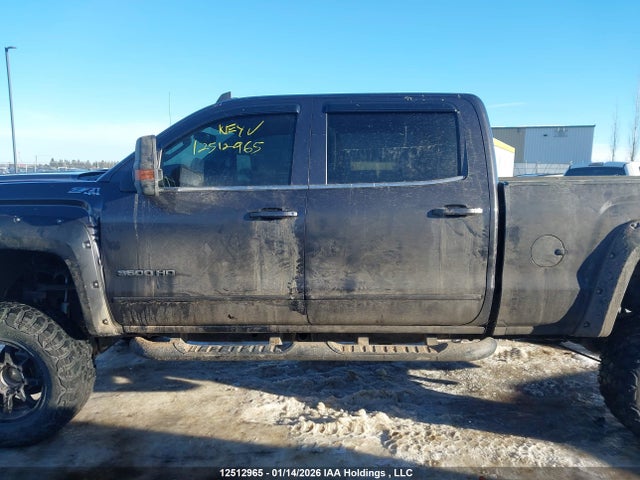 1GT422CG8FF663953 GMC Sierra K3500 Sle