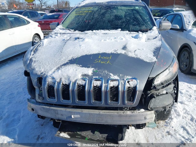1C4PJLCS5EW140026 Jeep Cherokee Latitude