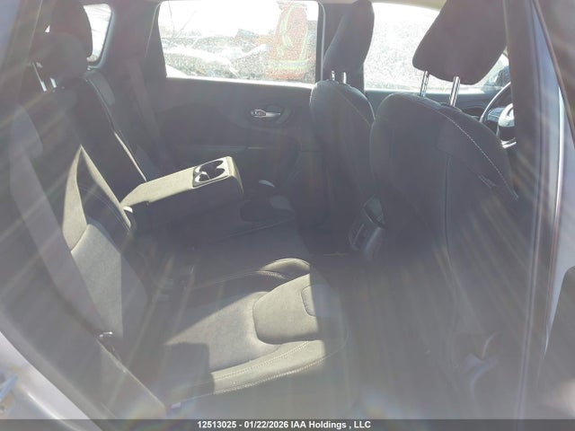 1C4PJLCS5EW140026 Jeep Cherokee Latitude