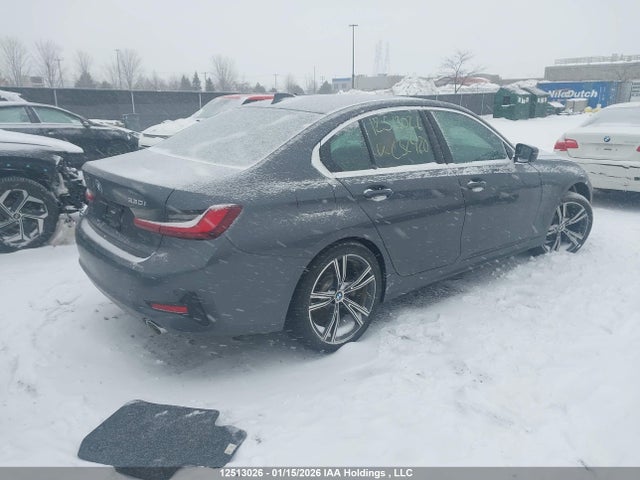 3MW5R7J00N8C32420 BMW 330XI