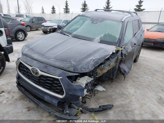 5TDGZRBH6NS568978 Toyota Highlander Xle