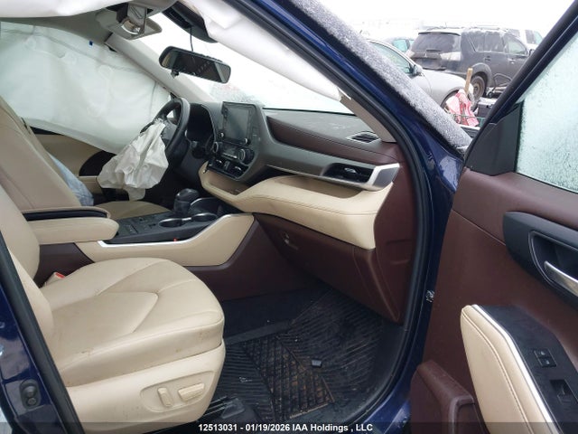 5TDGZRBH6NS568978 Toyota Highlander Xle