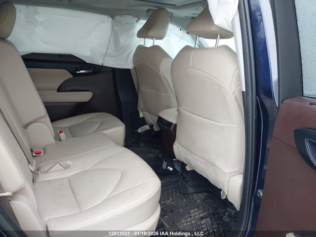 5TDGZRBH6NS568978 Toyota Highlander Xle
