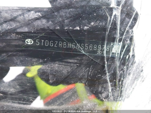 5TDGZRBH6NS568978 Toyota Highlander Xle