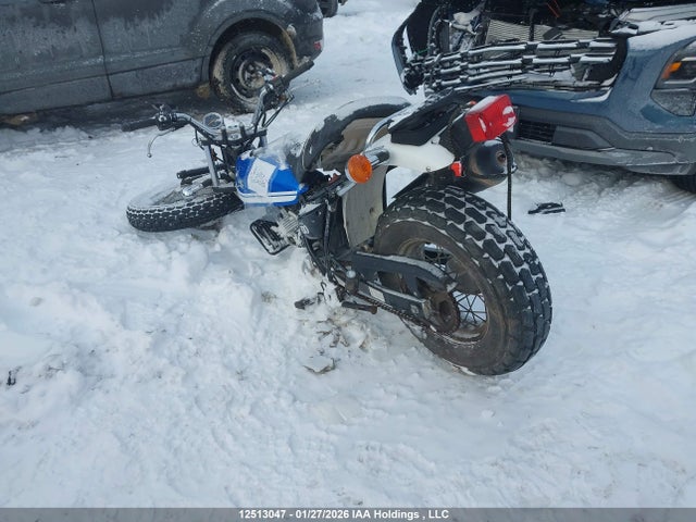 JS1NH43A5H2100759 Suzuki Rv200