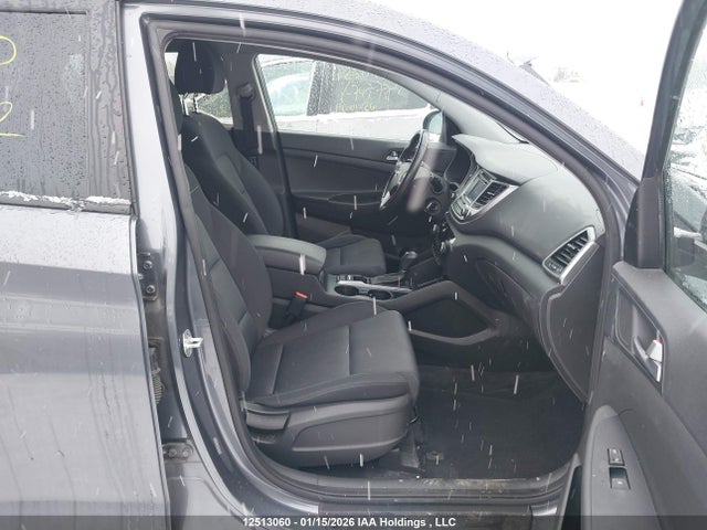 KM8J3CA42HU479052 Hyundai Tucson Premium