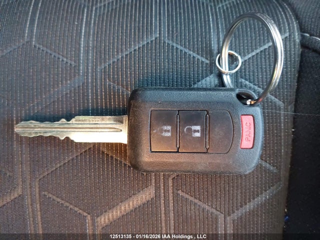 JA4AJUAU8MU605550 Mitsubishi RVR ES