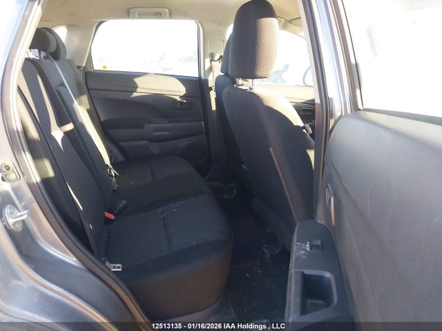 JA4AJUAU8MU605550 Mitsubishi RVR ES