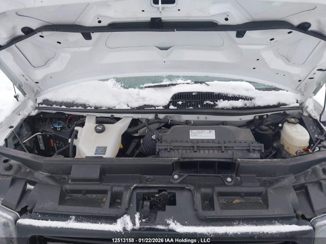 7GZ07RF73RN016314 GMC Savana Cutaway Work Van