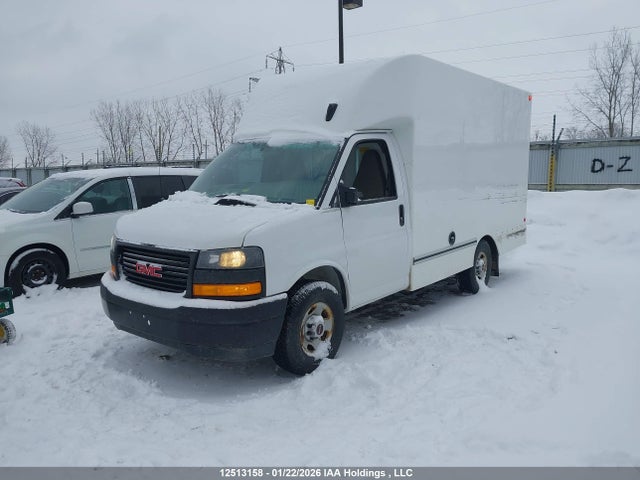 7GZ07RF73RN016314 GMC Savana Cutaway Work Van