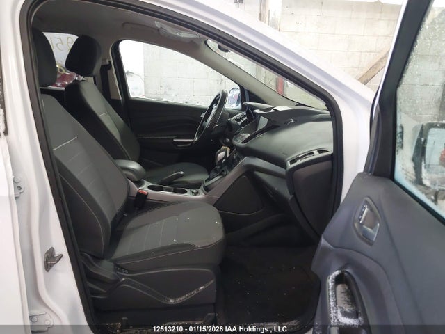 1FMCU0GXXEUC87850 Ford Escape