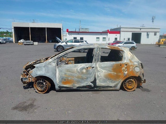 VNKKTUD30KA105797 Toyota Yaris L/le/se