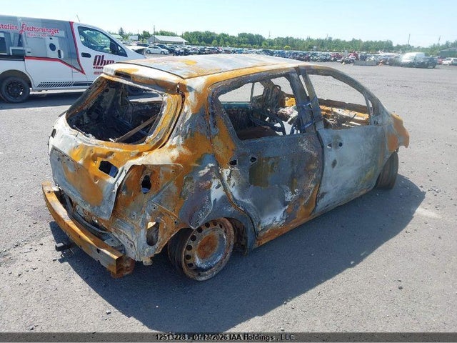 VNKKTUD30KA105797 Toyota Yaris L/le/se