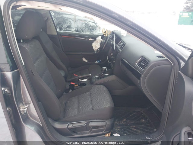 3VWD67AJ1GM374315 Volkswagen JETTA SE