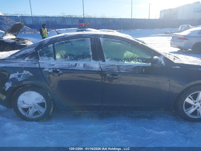 1G1P75SZ2E7235347 Chevrolet Cruze