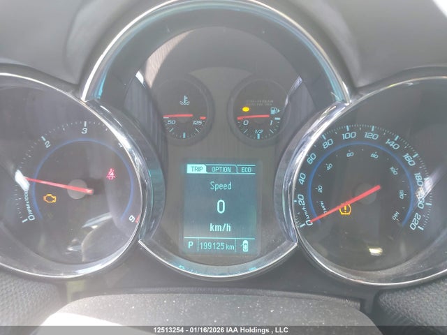 1G1P75SZ2E7235347 Chevrolet Cruze