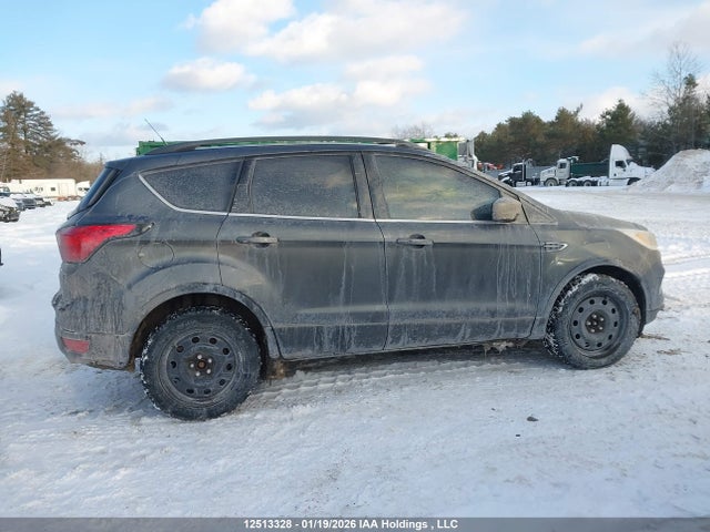 1FMCU9HD9KUB72614 Ford ESCAPE SEL